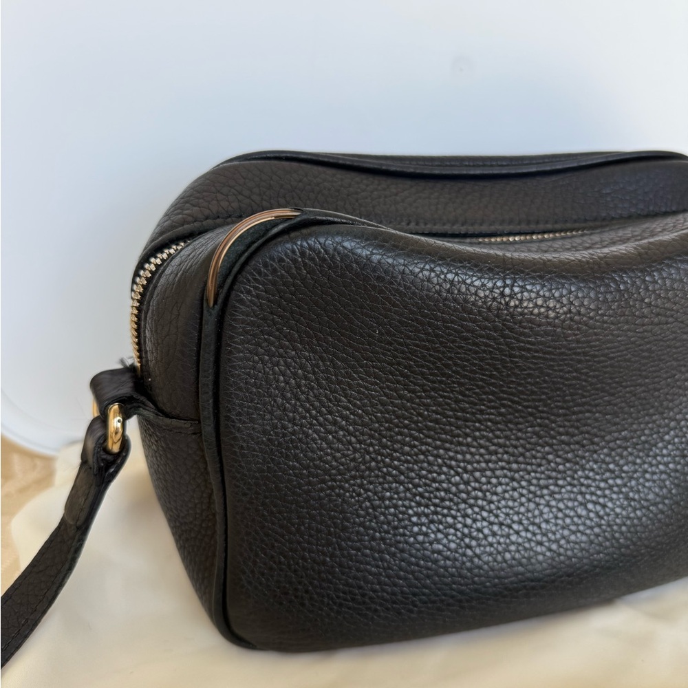 Gucci Pebbled Calfskin Small Soho
Disco Bag - Picture 9 of 16